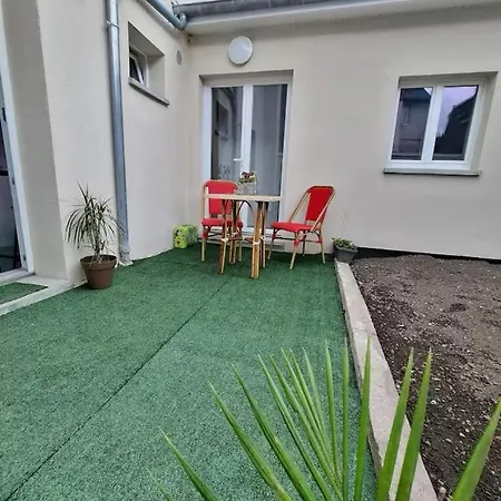 2 Bedroom Garden Rouen